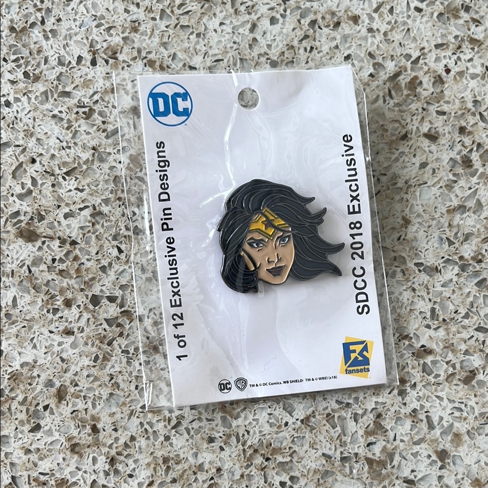 DC Exclusive Wonder Woman Black and Gold Pin